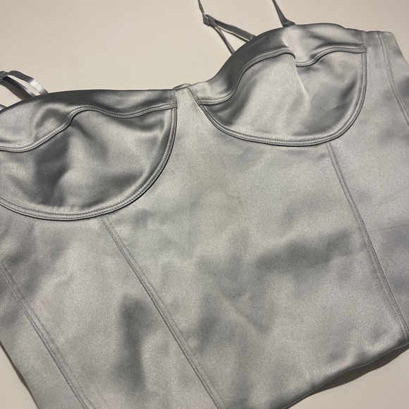 ARITZIA Sunday Best Satin Bustier - Picture 3 of 6